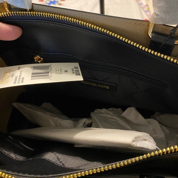Michael Kors, black handbag new tags - Picture 6 of 14